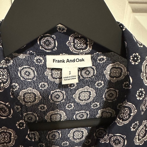 Frank And Oak Navy White floral Paisley Button Down Collared Blouse Size Small - Picture 6 of 10